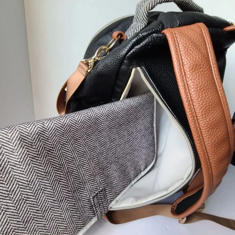 Itzy Ritzy Big Diaper Bag Backpack Coffee Cream Gray Herringbone